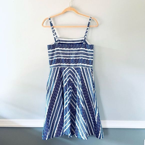 Vineyard Vines 🐳 - Picture 3 of 4